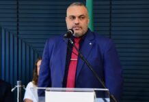 Projeto quer aplicar multa para quem deixar animal em veículo