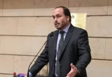 Carlos Bolsonaro e Jair Renan são os vereadores mais votados no Rio e em Balneário Camboriú