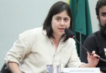 Comissão aprova projeto que obriga órgãos públicos a terem intérprete de línguas indígenas