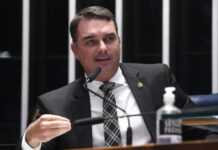 Fachin fortaleceu as facções criminosas, diz Flávio Bolsonaro