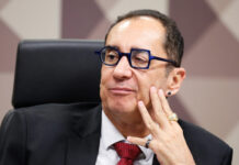 Kajuru confirma vazamento de vídeos íntimos nas redes