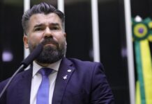 Projeto autoriza delegado a pedir medida cautelar e protetiva direto à Justiça