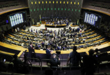 Câmara aprova urgência de projeto com regras para emendas