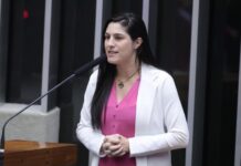 Comissão aprova aumento de pena para quem cede filho para adoção em troca de dinheiro