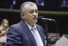 Deputados da base governista e da oposição repudiam atentado a bomba em Brasília