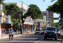 Maioria das lojas no centro deve fechar neste sábado