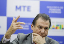Ministro do Trabalho recua e passa a defender fim do 6 x 1