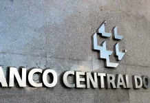 Mercado eleva projeções para Selic, dólar, inflação e PIB em 2025