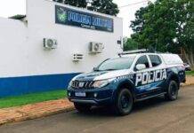 Dois homens com mandados de prisão em aberto são detidos