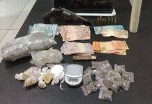 Polícia prende homem por tráfico de drogas e porte ilegal de arma de fogo