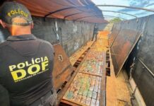 DOF apreende mais de R$ 15 milhões em cocaína em fundo falso de carreta