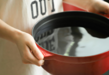 UE planeja proibir químicos eternos em bens de consumo, diz agência