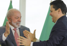 Alcolumbre chama Lula de uma das maiores lideranças políticas do país