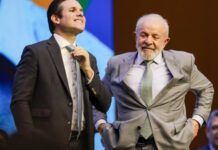 Após fala sobre 8 de Janeiro, Motta baixa o tom em evento com Lula