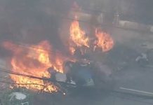 Avião cai em avenida e atinge veículos em São Paulo