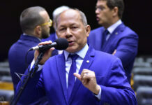 Deputado propõe criação da “CPI das Quentinhas”