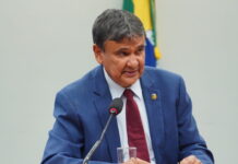 Ministros de Lula batem cabeça sobre aumento no Bolsa Família