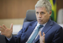 “MST sempre colocará réguas altas para Lula”, diz Teixeira