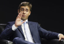 Nikolas critica algemas em deportados sem condenação criminal