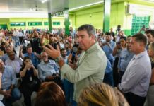 Riedel entrega reforma de escola, asfalto e drenagem em Jateí