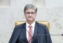 PGR se manifesta contra pedido de apreensão do passaporte de Eduardo Bolsonaro