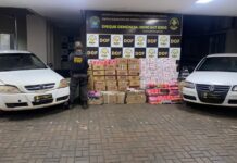 Dois são presos com mais de R$ 400 mil em mercadorias ilegais em veículos