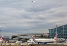 Aeroporto de Londres volta a operar com capacidade máxima