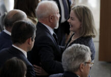 Após notícias de racha, ala do PT diz que divergências são naturais