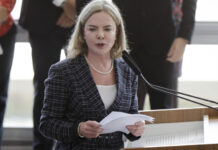 Com foco no Orçamento, Gleisi tem agenda cheia com congressistas