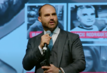 Comissão aprova homenagem a Eduardo Bolsonaro por atuação no exterior