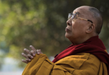 Dalai-lama anuncia que seu sucessor nascerá fora da China