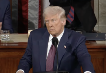 Desaprovação de Trump é maior que aprovação pela 1ª vez, diz estudo