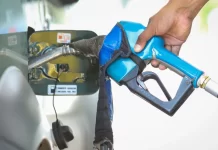 Encher o tanque com gasolina custa R$ 350 durante o Carnaval