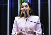 Estamos vivendo uma ditadura no Pará, diz deputada