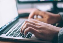 Ferramenta de IA pode dar “olhos e ouvidos” onde redações não têm