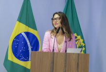 Janja discursará em cúpula com presidentes e terá reunião com Macron