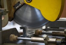 Juros altos “só prejudicam a economia” e encolhem setor, diz indústria