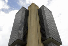 Leia as 5 principais notícias do mercado desta 2ª feira