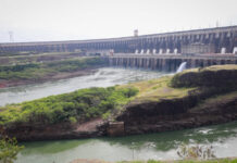 Lula assina decreto que suspende alta de 6% na tarifa de Itaipu