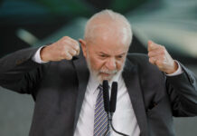 Lula presta apoio a jogador do Palmeiras que sofreu racismo