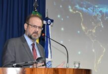 Número 2 da Abin pede demissão por “motivos pessoais”