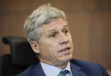 Paulo Teixeira ironiza fala de Bolsonaro sobre prisão aos 70 anos