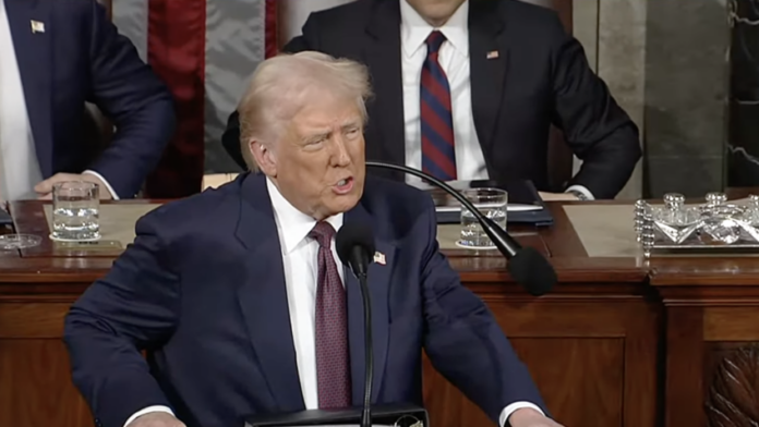 Trump diz querer se candidatar para 3º mandato presidencial_67e9e0d807484.png