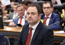 Hugo Motta quer pautar cassação de Chiquinho Brazão antes de caso de Glauber Braga