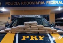 PRF apreende 8,4 quilos de cocaína escondidos em máquina de costura em ônibus