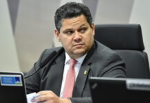 Articulação de Alcolumbre sobre 8 de Janeiro divide base e oposição