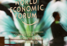 Fórum Econômico Mundial investiga fundador por desvio de dinheiro