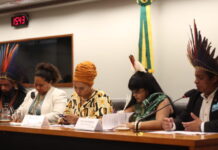 Indígenas criticam governo por avanço no petróleo