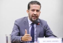 Janones nega ter perseguido a ex: “Acusação grave e falsa”