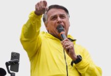 Lula se solidariza com quem rouba o próprio povo, diz Bolsonaro